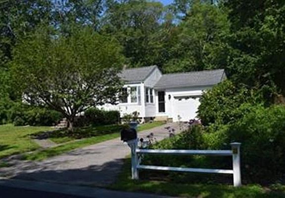 2nd image of 49 Parkview Ave
