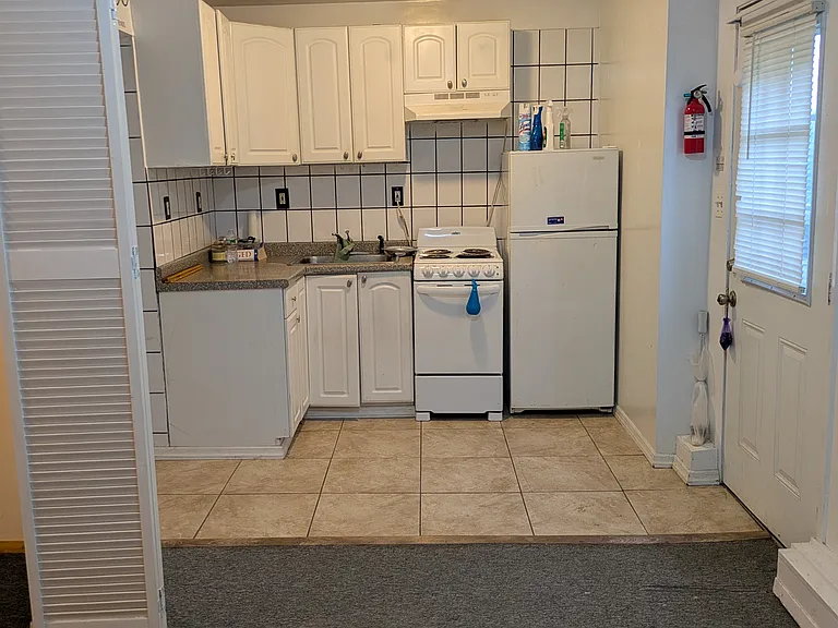 98 E 6th St #1 — Photo 3