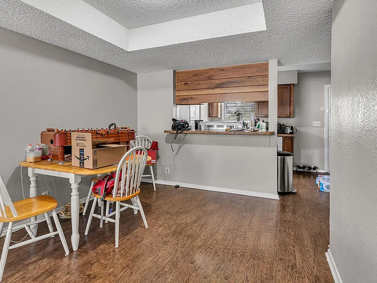 3808-3814 Coates Cir — Photo 6