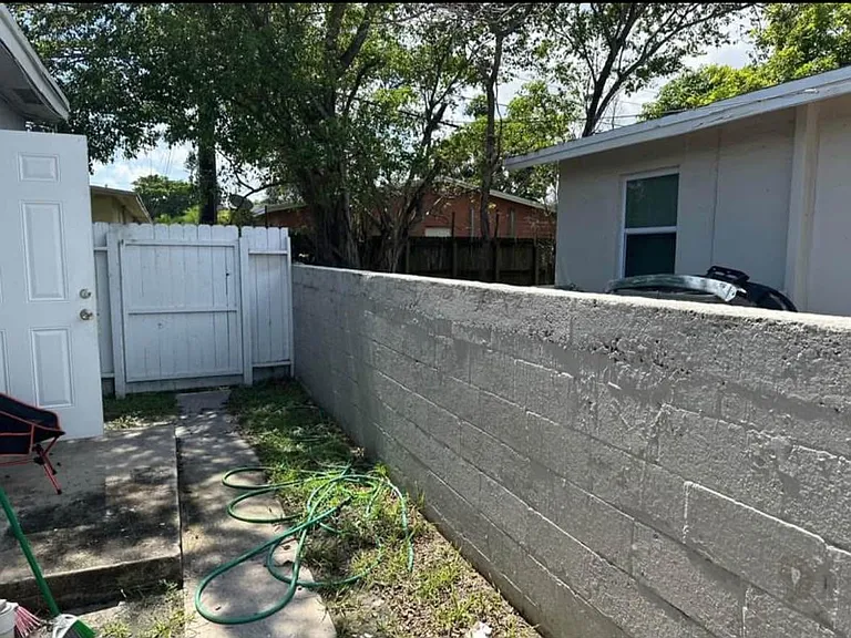 2122 NW 7th Ct #1 — Photo 14