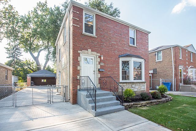 1st image of 4322 N Mulligan Ave