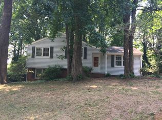 2623 Robin Hood Dr, Greensboro, NC 27408