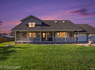 3219 Stonybrook Ln, Pt Huron, MI 48060