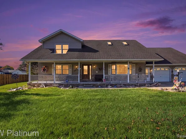 3219 Stonybrook Ln, Pt Huron, MI 48060