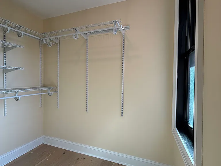 649 N 15th St #5 — Photo 5