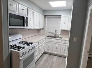 38 Lyman Ave FLOOR 2, Johnston, RI 02919