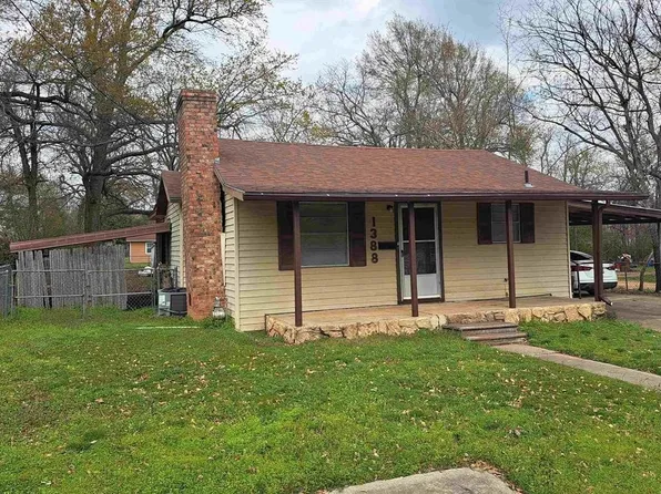 1388 W Kaufman St, Paris, TX 75460