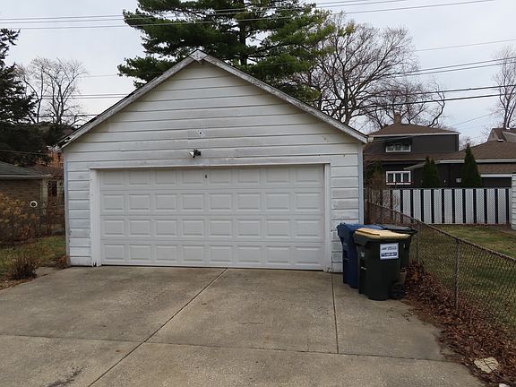 3rd image of 1710 N 73rd Ct