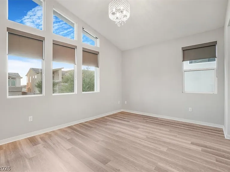 32 Vista Outlook St — Photo 18