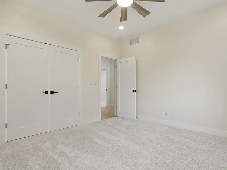 304 Joe Ln — Photo 17