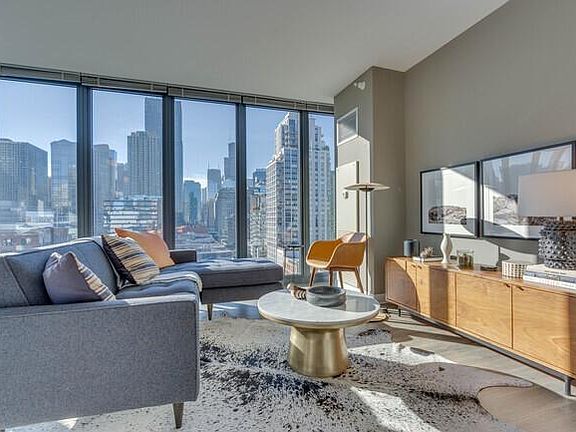 3rd image of 662 N Wells St #1902