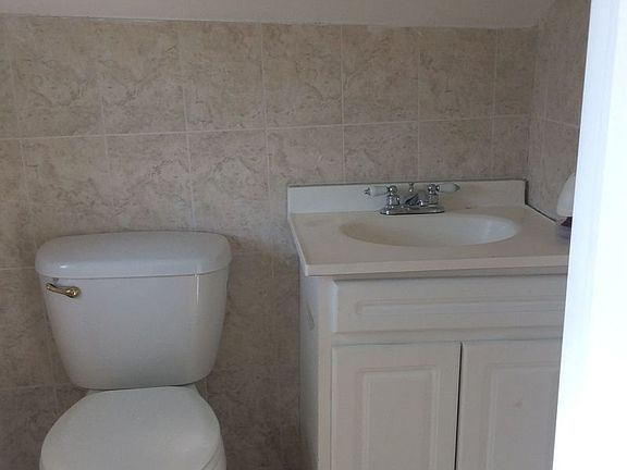 4th image of 3709 Barnes Ave #2