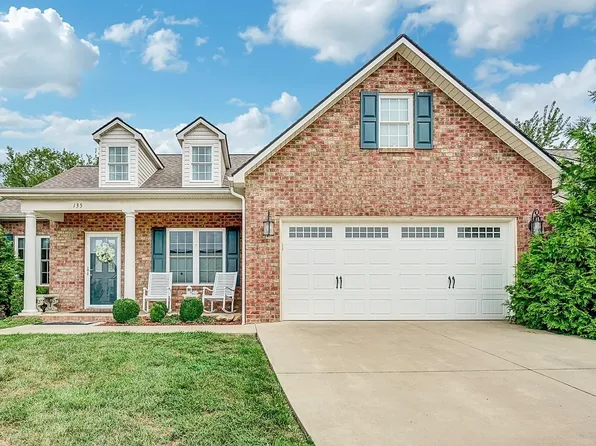 135 N Oaks Dr, Salem, VA 24153