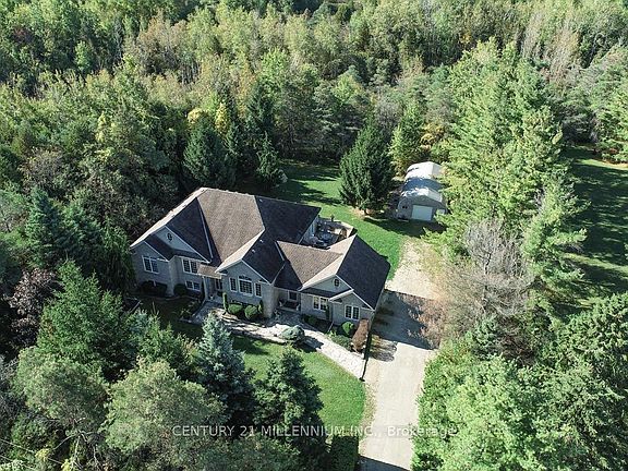 5th image of 19976 Kennedy Rd