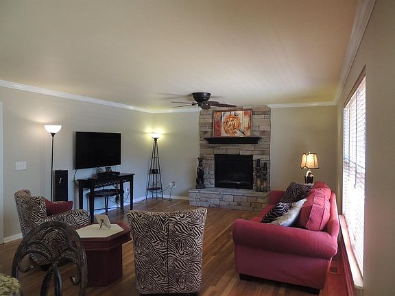 4th image of 3116 Valley Haven Ct