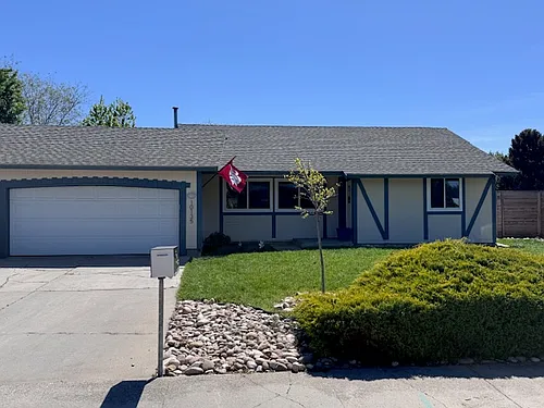 10135 W Canterbury Dr Photo 1