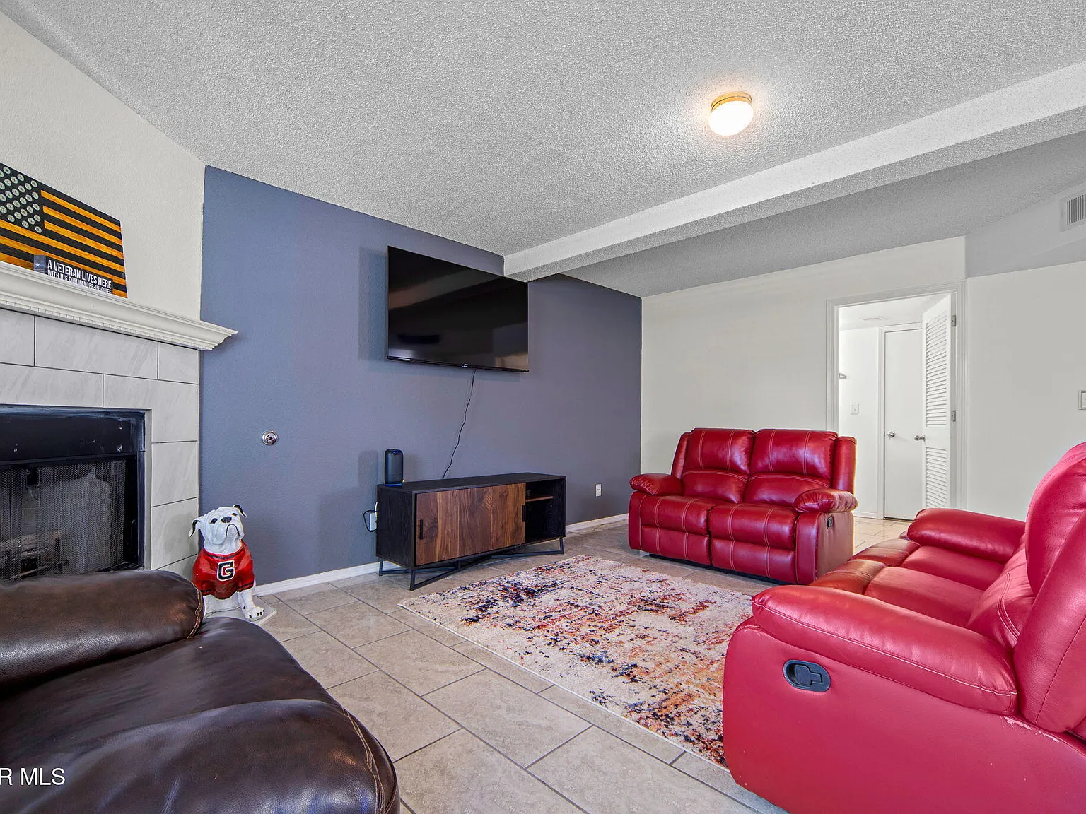 4 bed, 2.5 bath, 2050 sqft, $2,100 — Photo 4