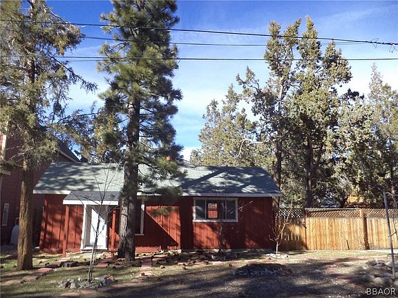 2nd image of 321 E Angeles Blvd