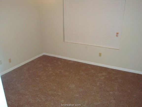 3rd image of 719 Dominik Dr