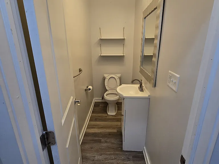 479 Norton St — Photo 8