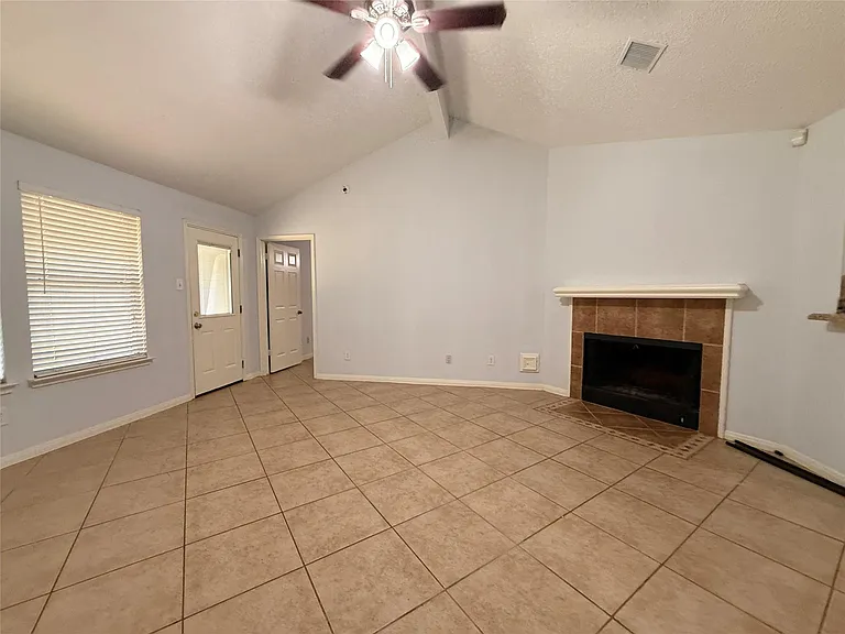 9019 Autumnsong Dr — Photo 9
