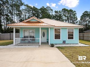 1969 Ridgewood Dr, Lillian, AL 36549