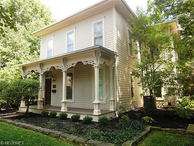 1st image of 204 S Pearl St