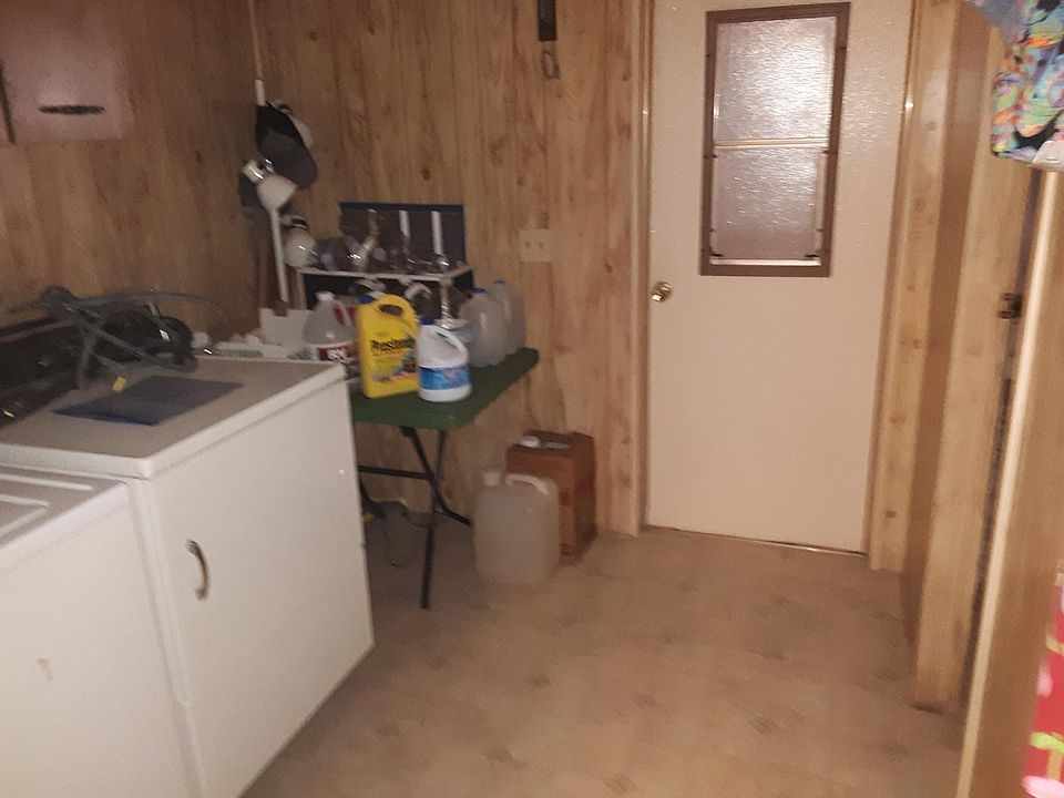 2nd image of 15943 Cedar Ln