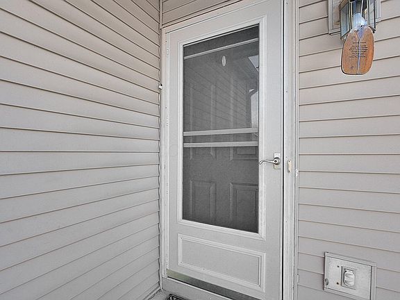 4th image of 1695 Rock Creek Dr