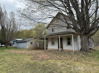 21725 E Wilson St, Grand Marais, MI 49839