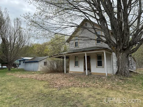 21725 E Wilson St, Grand Marais, MI 49839