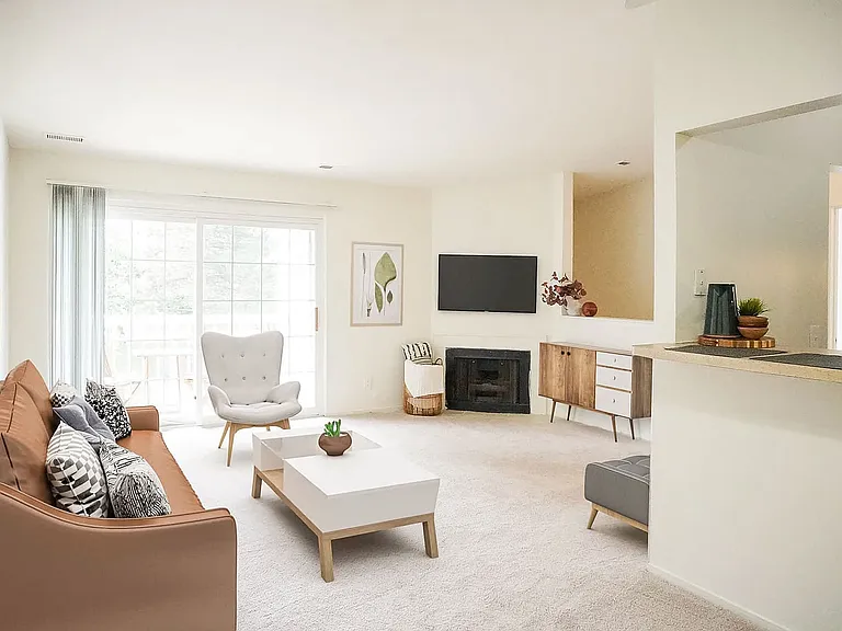 Meadowbrook Village — Photo 35