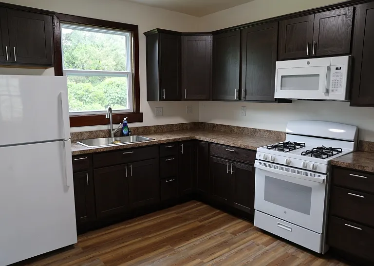 228 N Poplar St — Photo 9