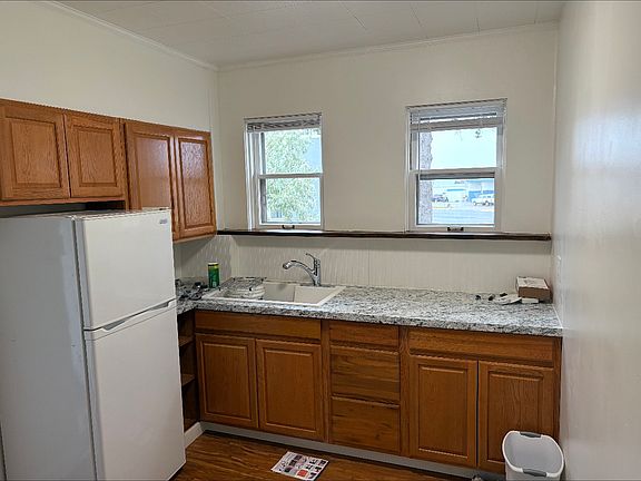 4th image of 724 Chestnut St #2