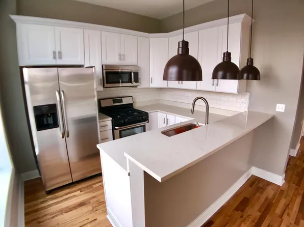 3358 N Southport Ave, Chicago, IL 60657