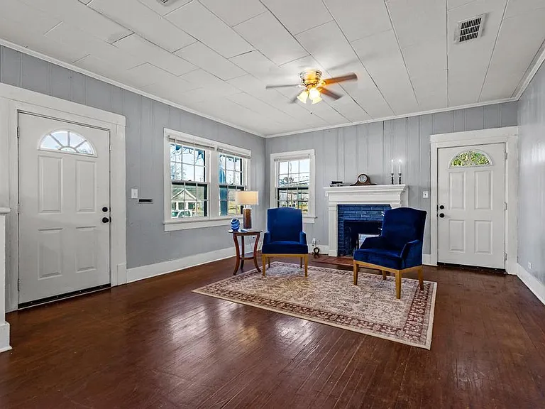 1310 W Morton St — Photo 6