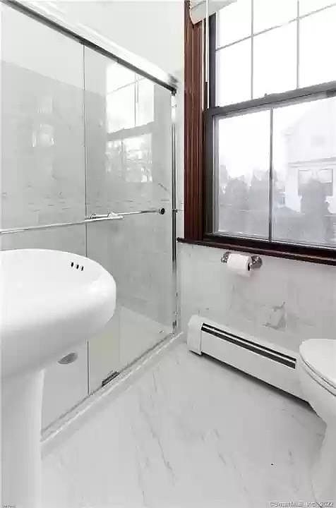 2nd image of 511 New London Tpke #1B