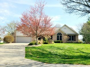1600 Bittersweet Dr, Lima, OH 45807