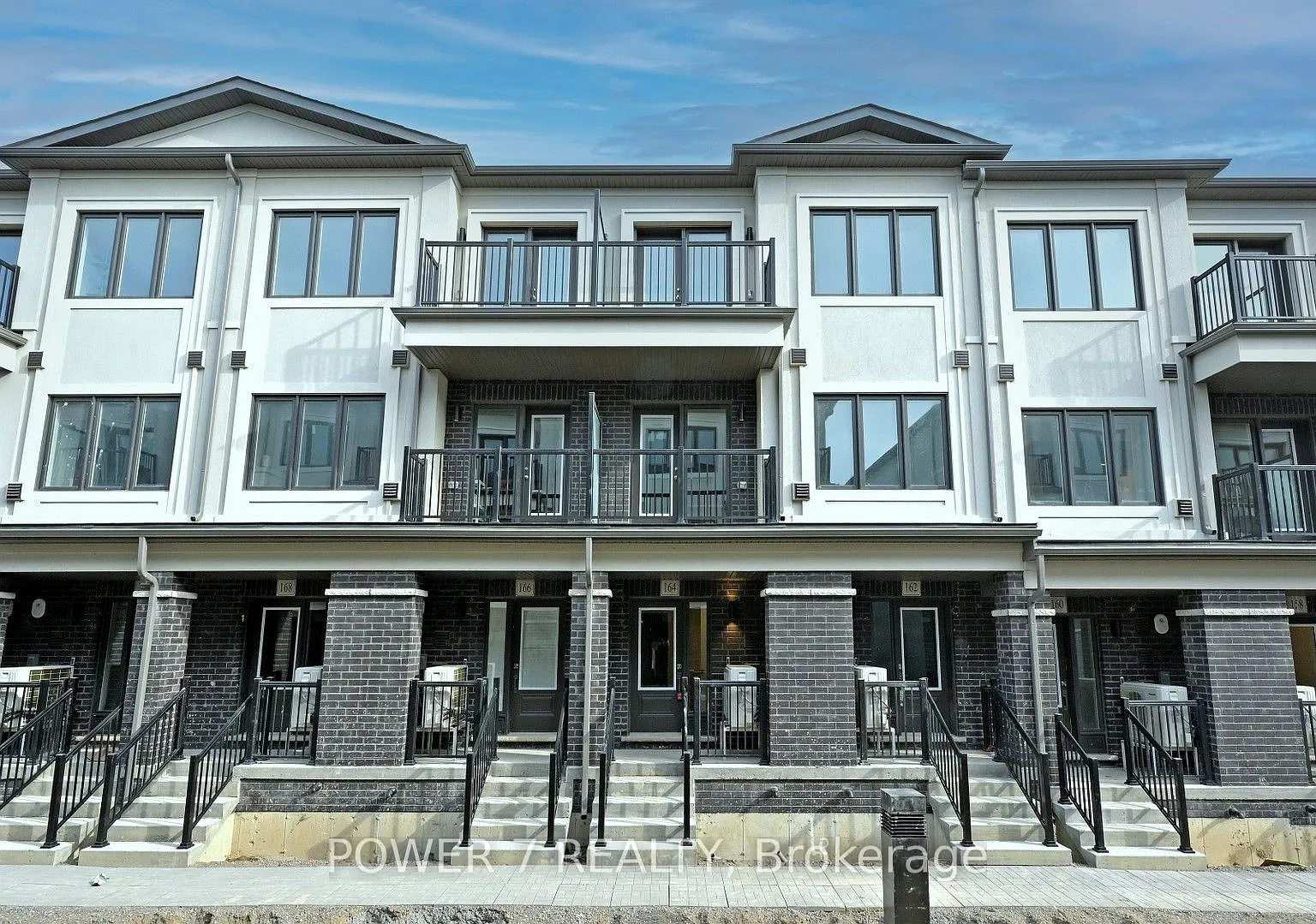 3 bed, $3,000 — Photo 1