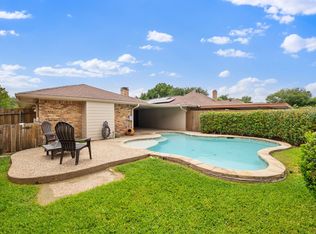 1947 Chesham Dr, Carrollton, TX 75007