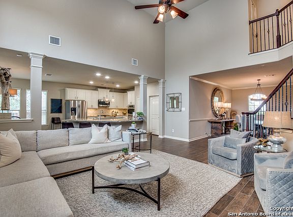 4th image of 823 Artisan Way