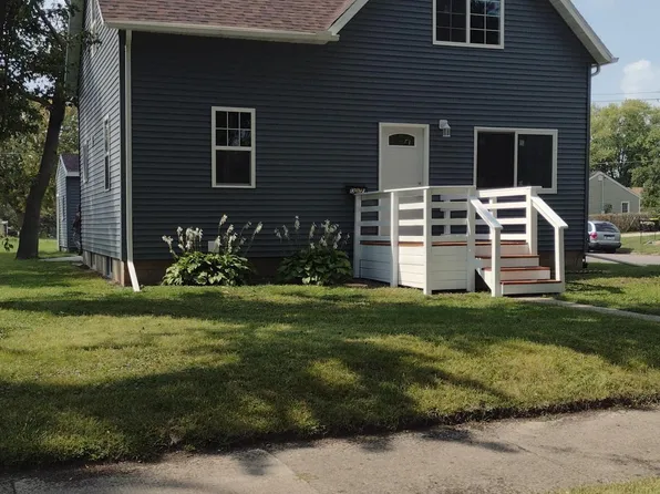 1327 N Park St, Fairmont, MN 56031