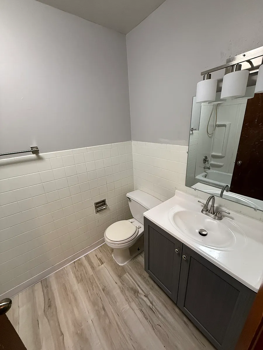 Building Photo - 5271 Concord Ave #C