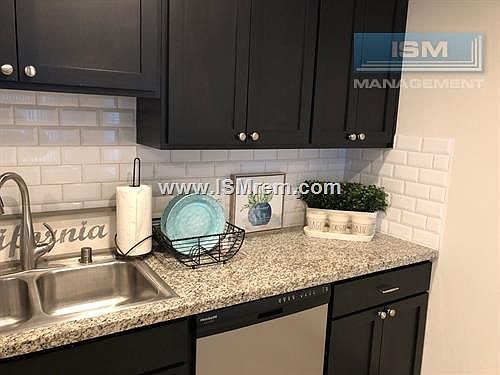 5th image of 435 N Oxford Ave APT 10