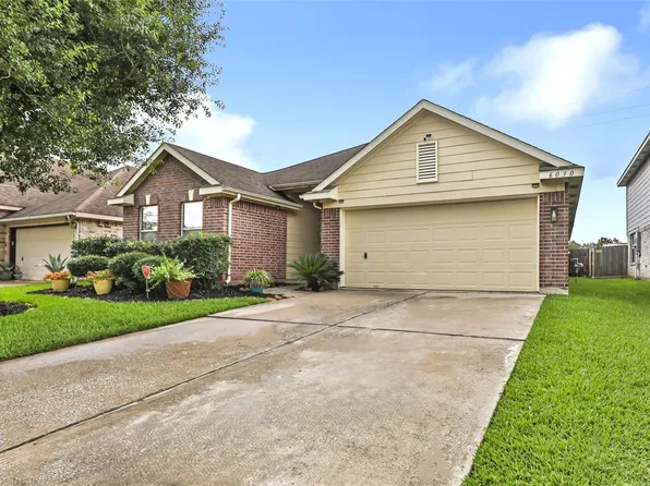 6030 Sandy Creek Dr, Baytown, TX 77523
