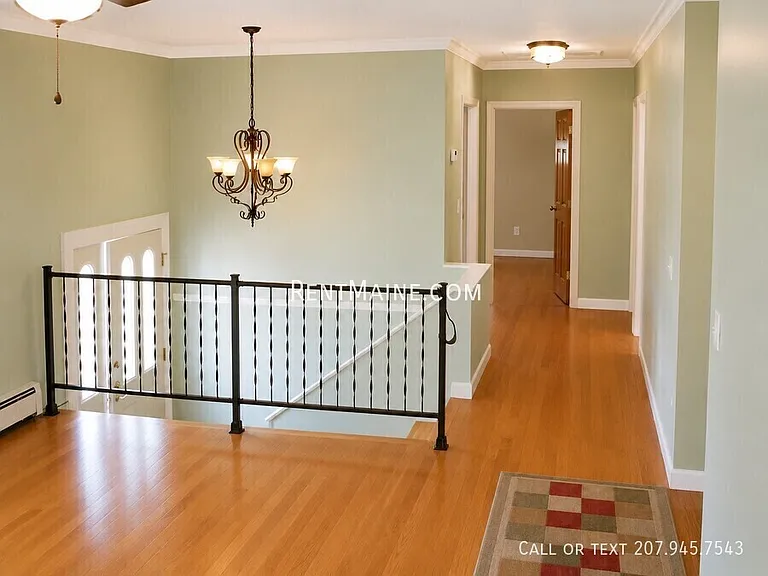 205 Silk St — Photo 8
