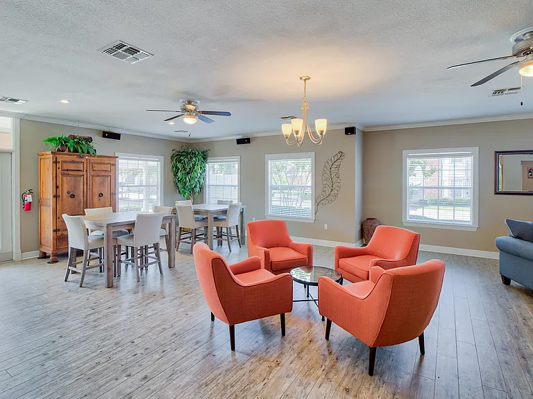 Echo Station Apartments — Photo 48