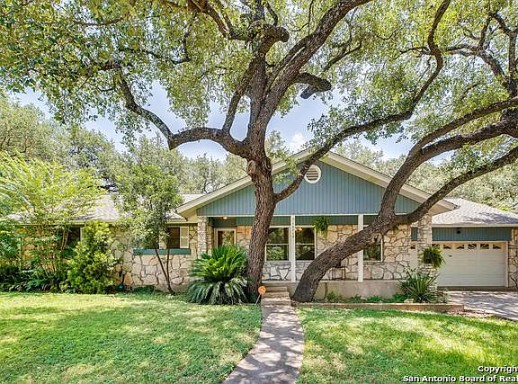 4th image of 10710 Cedar Elm Dr
