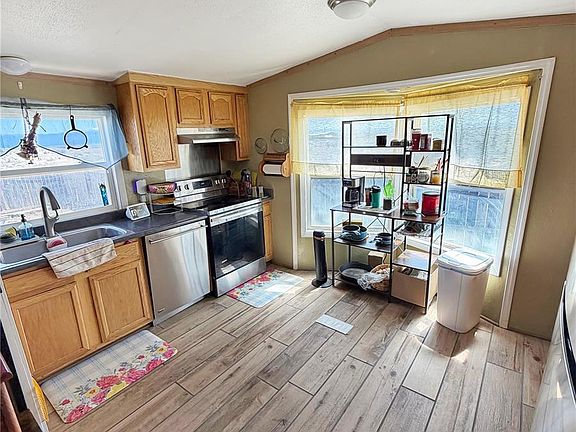 4th image of 66 Basalt Drive