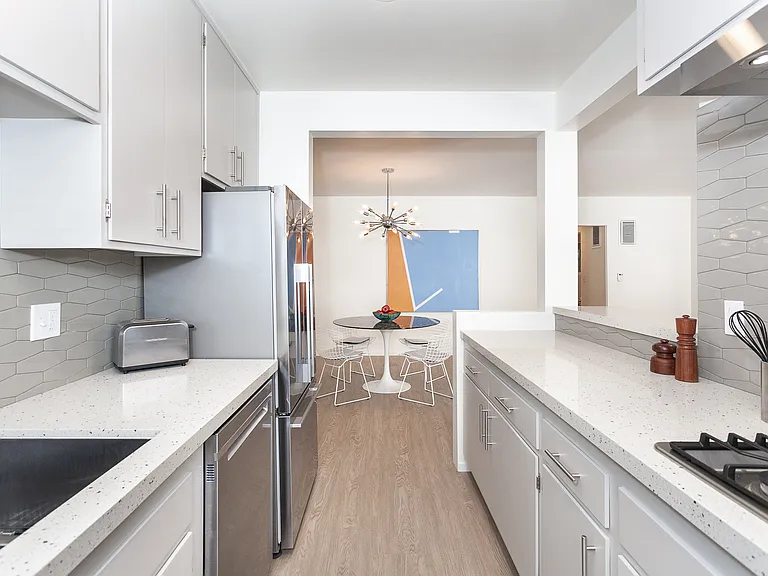 938 N San Vicente Blvd #8 — Photo 8